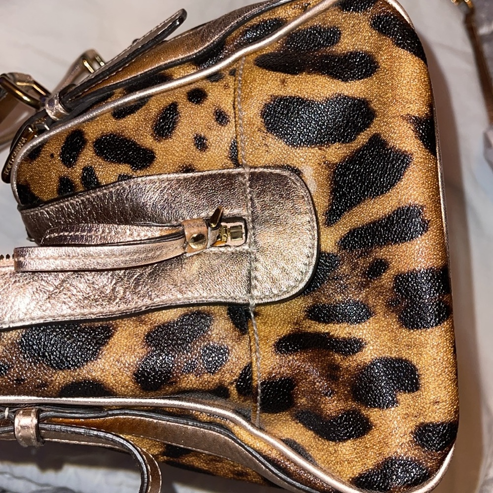 ❤️SOLD❤️Dolce Cabanna preloved excellent condition bag has a strap leopard print - Picture 13 of 16